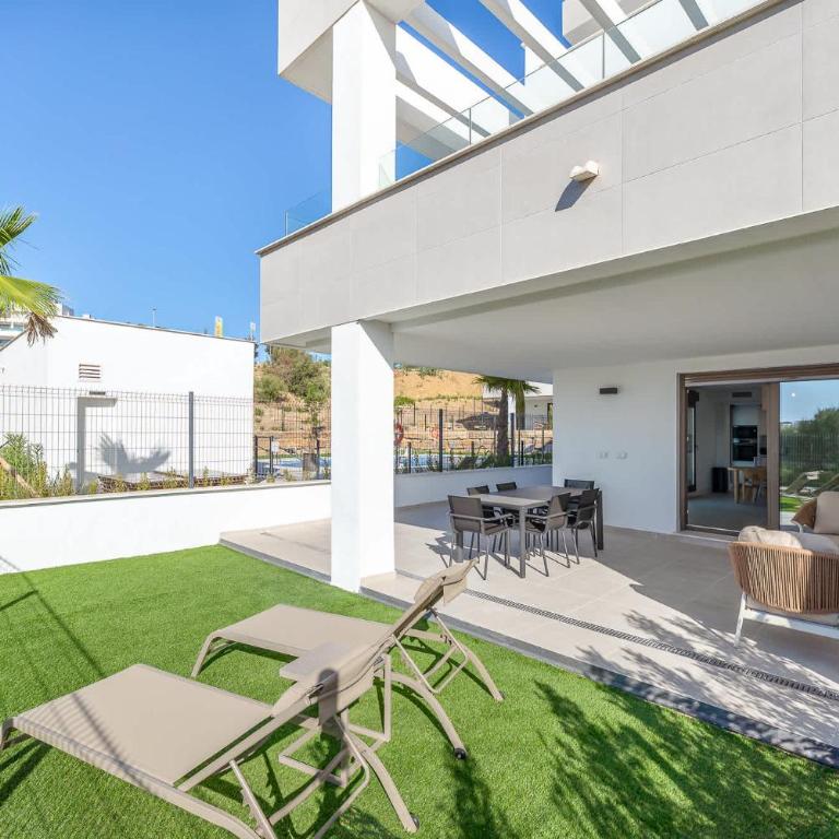 Casa Azahar Luxury 3 Bedroom Apartment with Pool and Gym in Estepona - Appartamento - 1