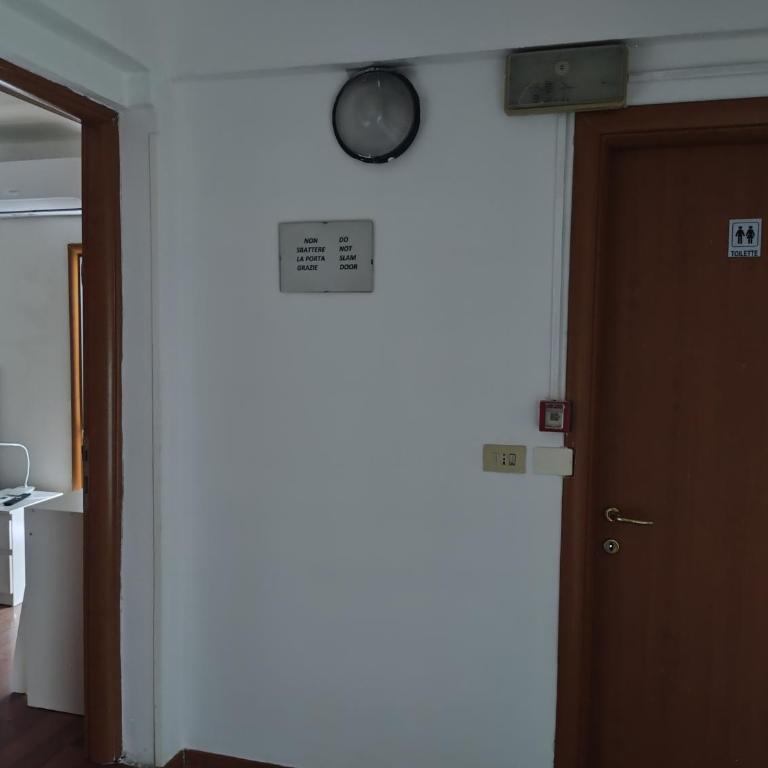 Hotel Perla - Camera Singola con Bagno Privato Esterno - 4