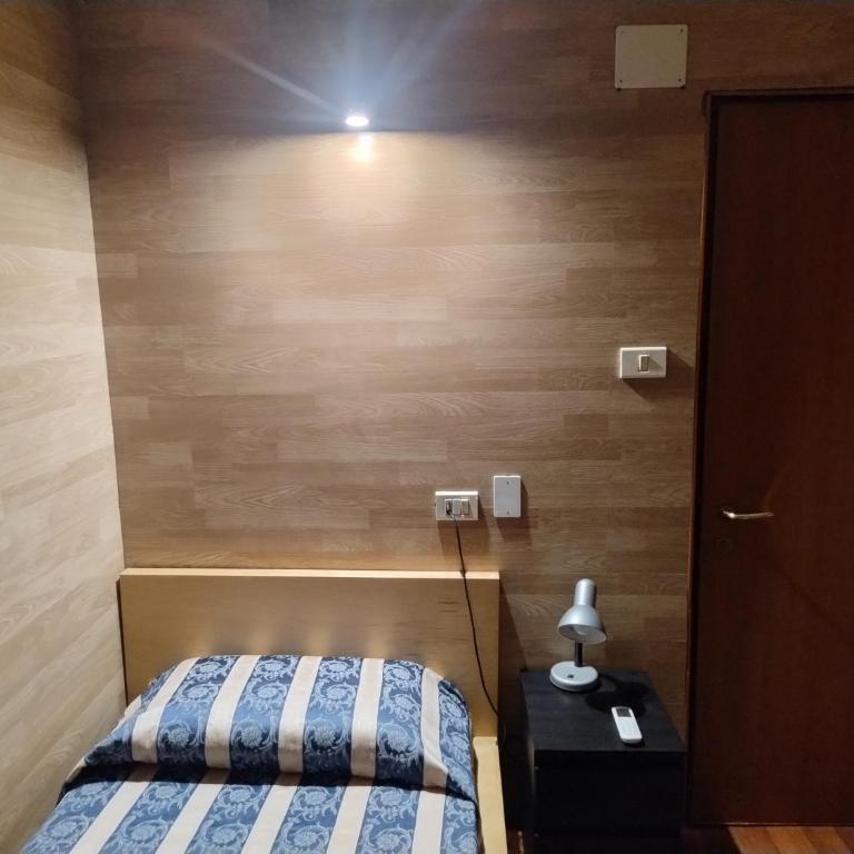 Hotel Perla - Camera Singola con Bagno Privato Esterno - 7