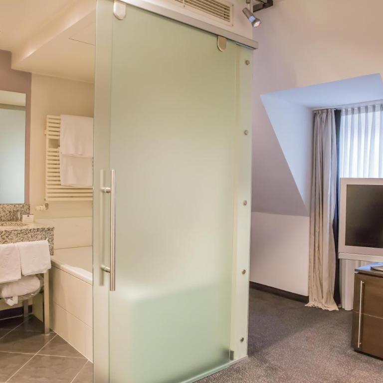 Best Western Premier Hotel Rebstock - Deluxe Doppelzimmer - 2