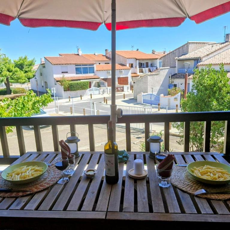 Grand appartement avec terrasse Plage à 6 min à pied Climatisation Saintes maries de la mer - Appartamento con 1 Camera da Letto - 2