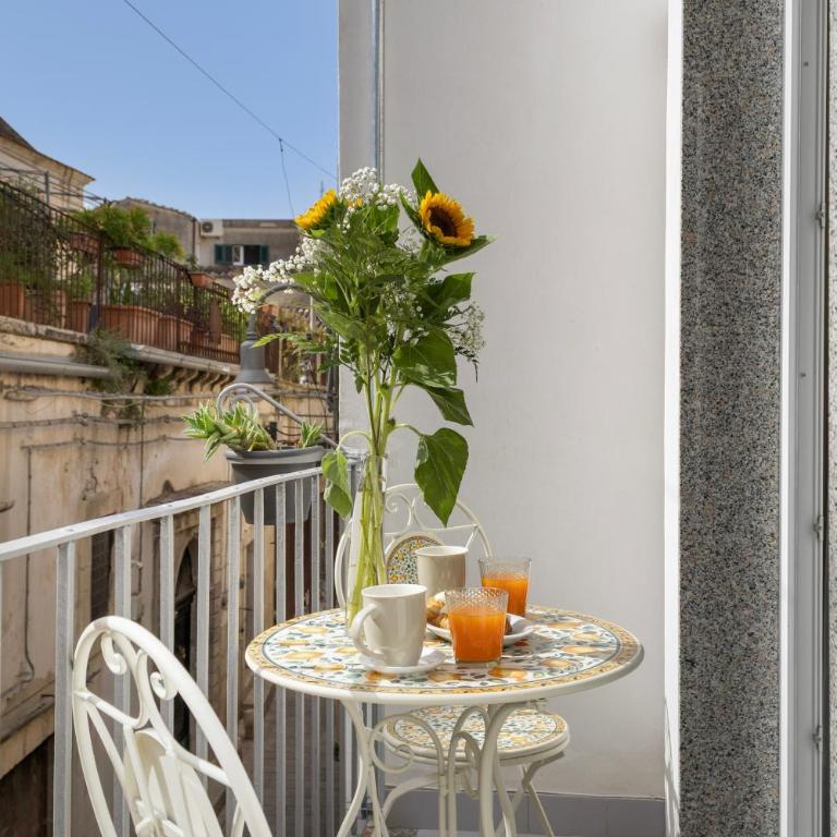 La Chicca nel Barocco - Superior One-Bedroom Apartment with Balcony - 16