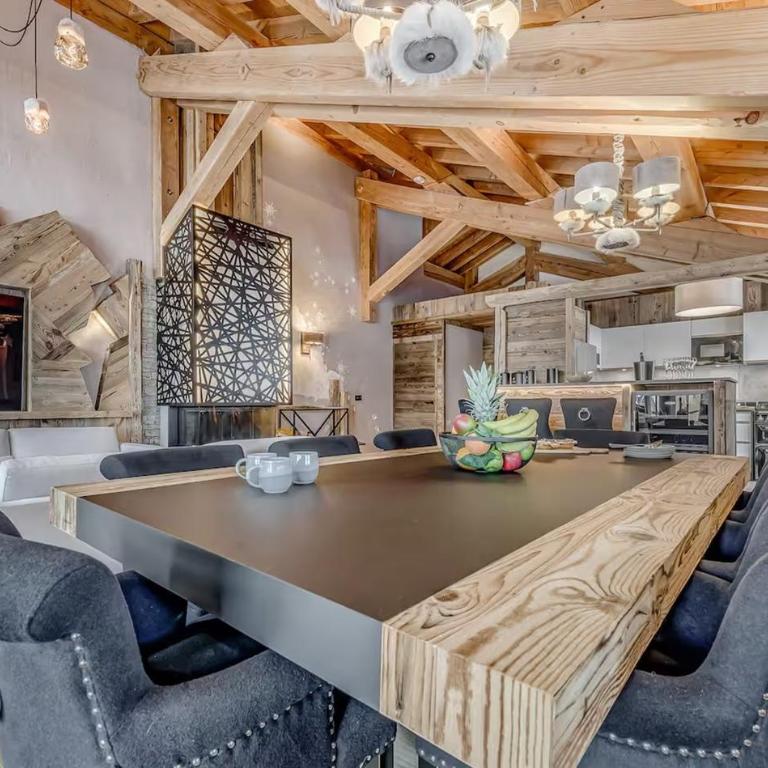 Mountain Apartment Free Parking, Easy Access - Luxuriöse Ferienwohnung mit 4 Schlafzimmern - 2