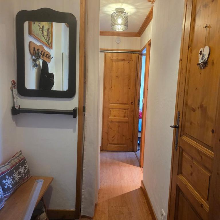 Courchevel 4 person apartment with garage - Apartamento de 2 dormitorios con terraza - 5
