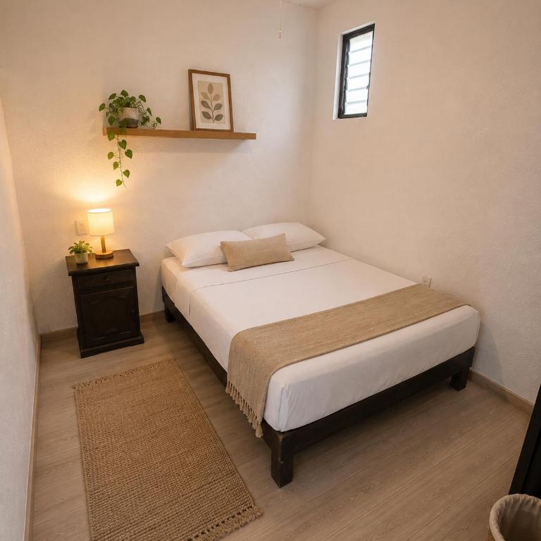 Hostal Vibes - Habitación Doble Pequeña - 2