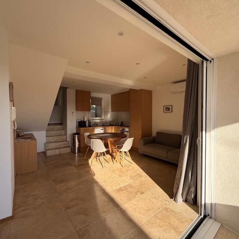 Petite maison dans la colline à 2kms de la mer - Maison 2 Chambres - 5