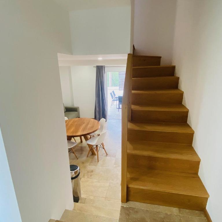 Petite maison dans la colline à 2kms de la mer - Maison 2 Chambres - 8