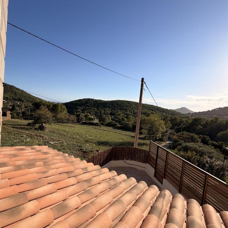 Petite maison dans la colline à 2kms de la mer - Maison 2 Chambres - 10