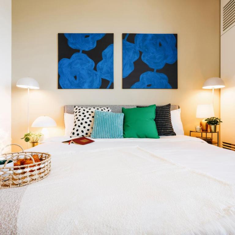 WF Wild Sage with River view, cinema, parking - Three-Bedroom Premium Apartment with Balcony - 34