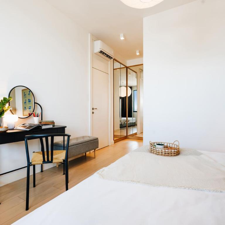 WF Wild Sage with River view, cinema, parking - Three-Bedroom Premium Apartment with Balcony - 36