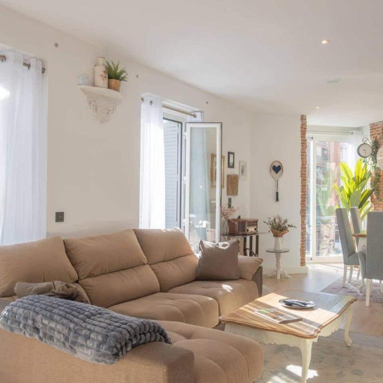 Luminoso y romántico apartamento-Loft en Chamberí - Apartment mit 1 Schlafzimmer - 1