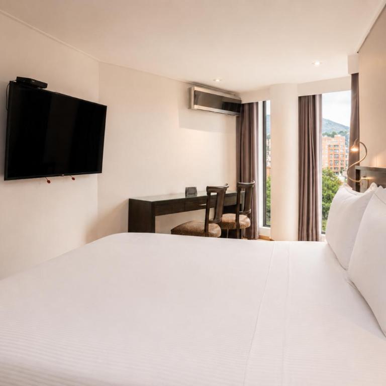 Hotel Egina Medellin - Suite Junior - 4
