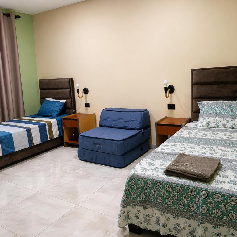 Florida Palace Hostal - Habitación Doble - 2 camas - 1