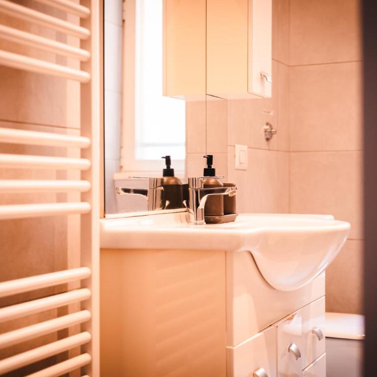 Room in Cozy Roman Home - Doppelzimmer mit Gemeinschaftsbad - 7