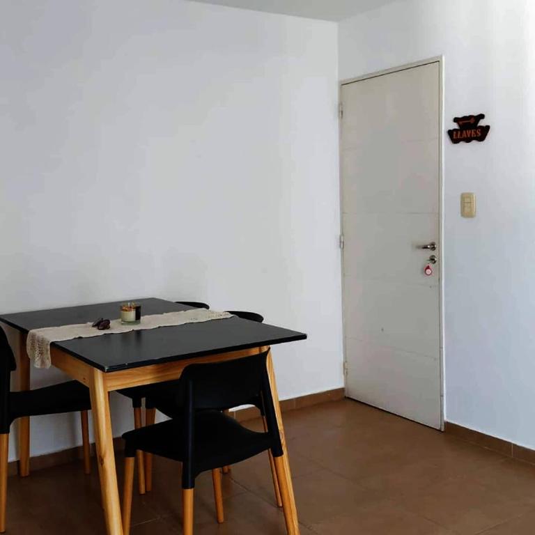 Departamento Amoblado a 7 Cuadras de Patio Olmos - Córdoba - One-Bedroom Apartment - 2
