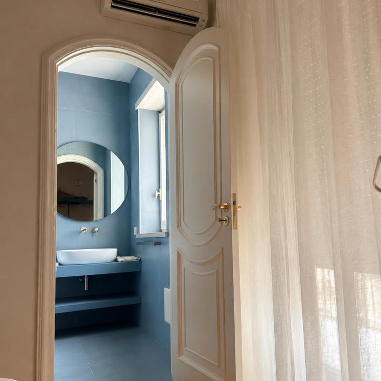 Dimore Romano - Camera Matrimoniale con Bagno Privato - 14