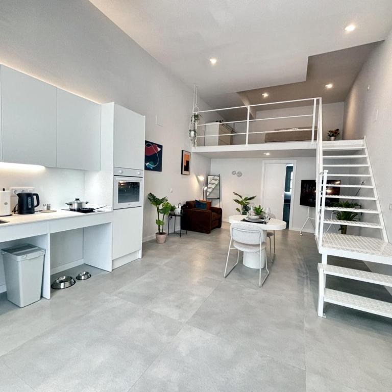 Loft Valencia PIVA - Direct Entry Nou Moles Bioparc Area - Duplex Studio - 1