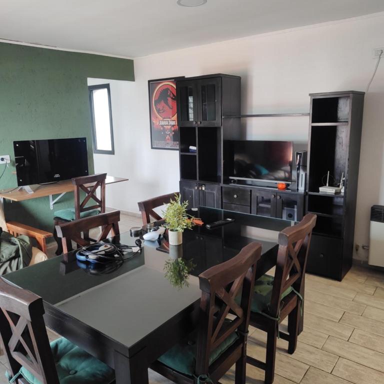 Casa en las sierras de Córdoba con Deck , Parrilla y estacionamiento - Casa de 2 dormitorios - 5
