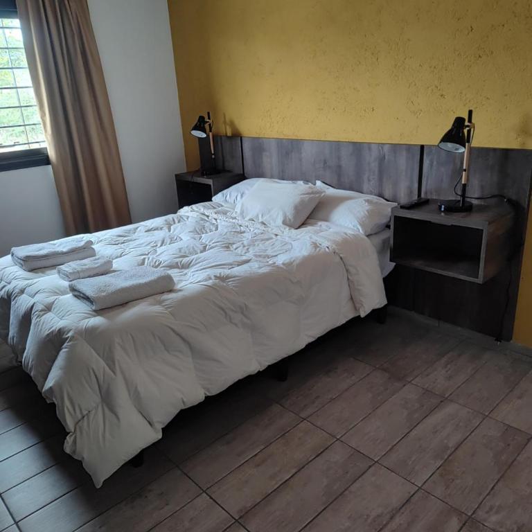 Casa en las sierras de Córdoba con Deck , Parrilla y estacionamiento - Casa de 2 dormitorios - 10