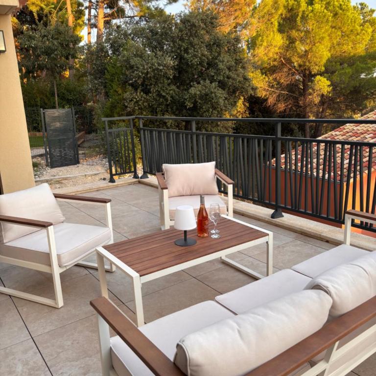 Maison neuve climatisée, à 2 pas du centre de Bédoin, La Villa Thélo - Villa 2 Chambres - 25