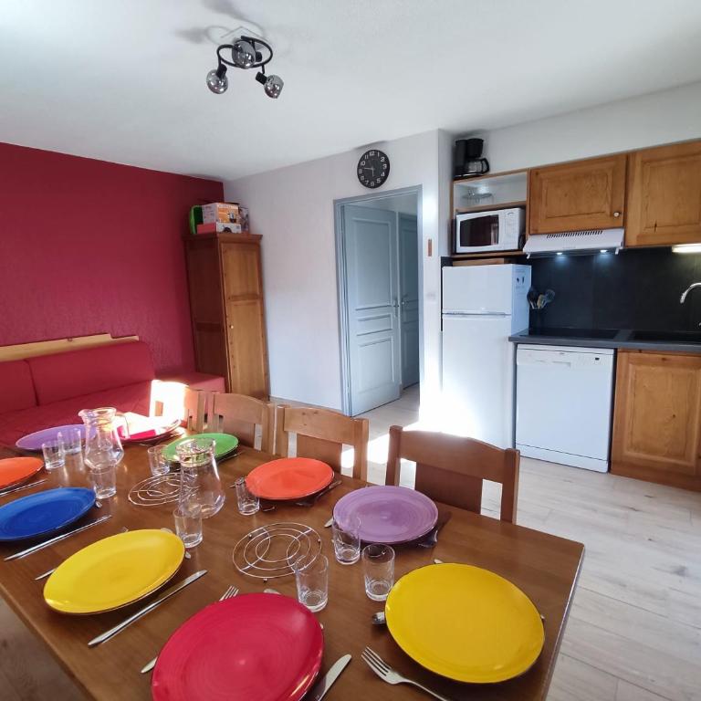 Bel appartement 4 pièces 10 personnes - proche pistes - superbe vue - 2 balcons - Apartment mit 3 Schlafzimmern und Bergblick - 7