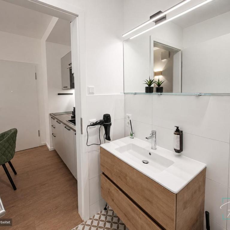 Homely Stay City Apartments - Deluxe Apartment mit 2 Schlafzimmern - 14