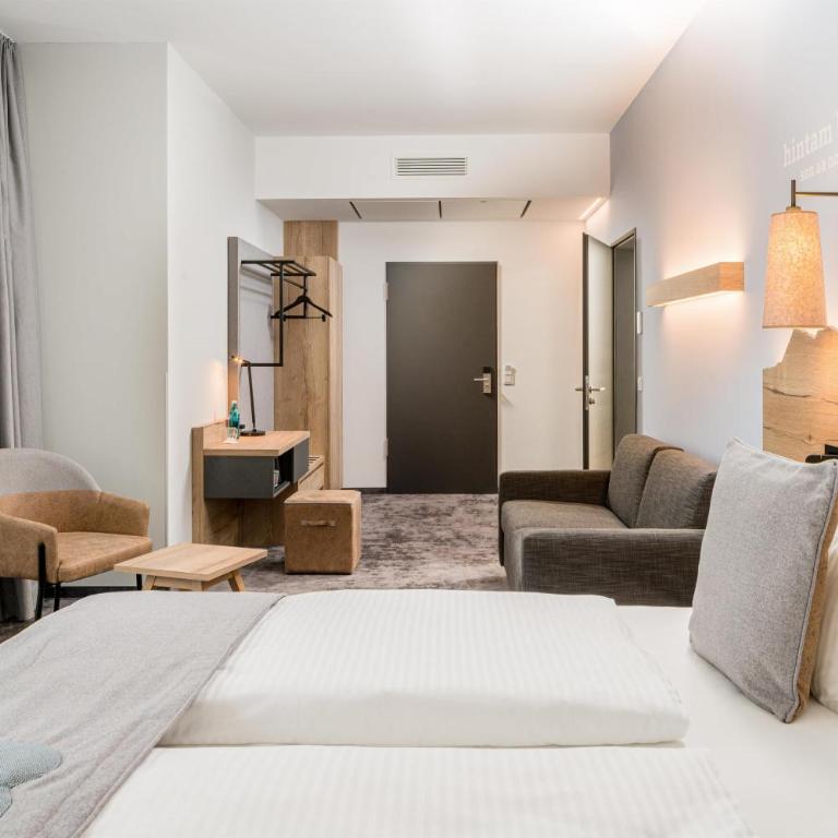 Best Western Hotel Arabellapark Muenchen - Junior Suite mit ebenerdiger Dusche und Schlafsofa - 5