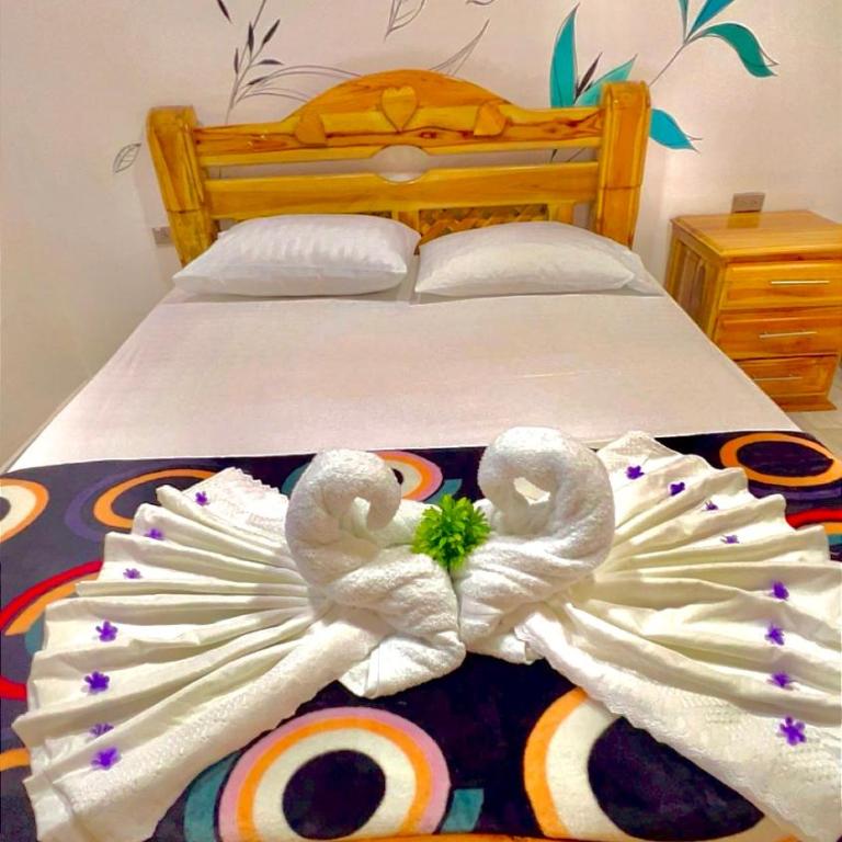 HOSTAL LAS FLORES - Habitación Doble - 4