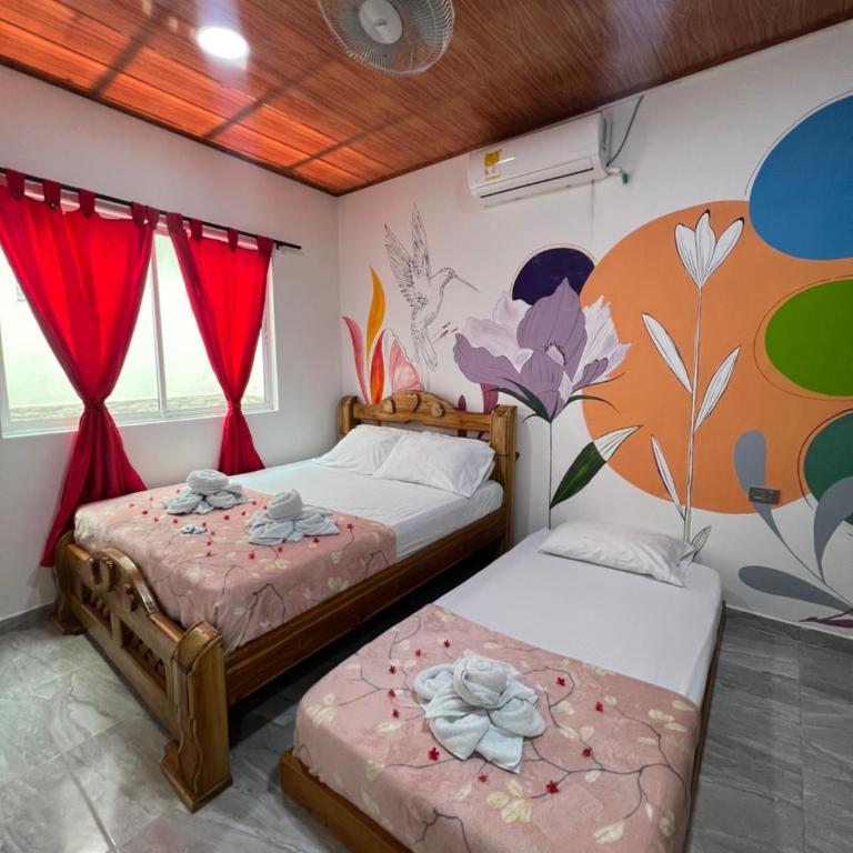 HOSTAL LAS FLORES - Habitación Triple Estándar - 6