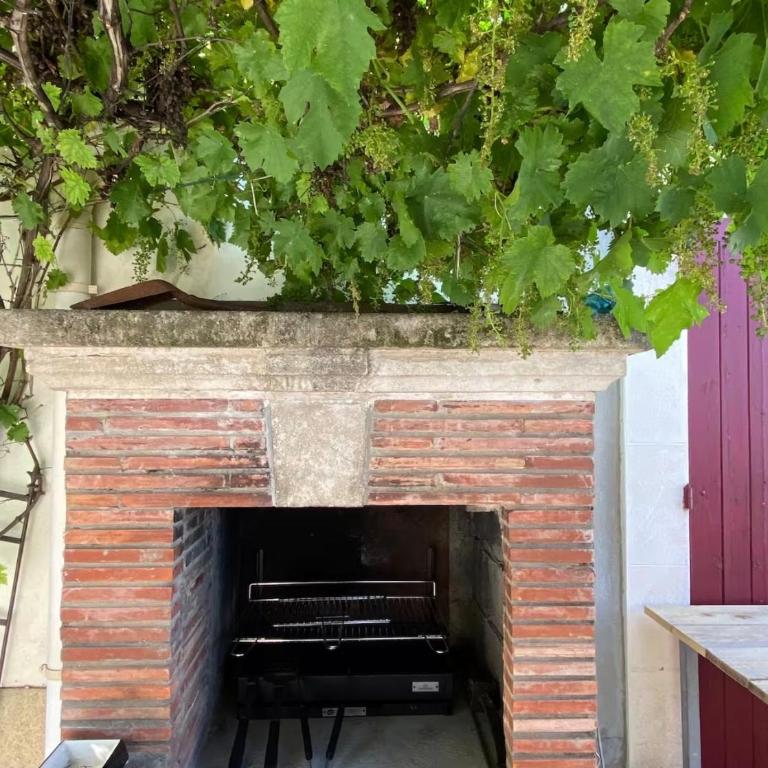 APPARTEMENT TOUT CONFORT AVEC PARKING FERMÉ - Appartement - 7