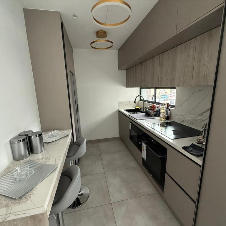 Lujosa suite de 2 ambientes piscina gym parqueadero - One-Bedroom Apartment - 8