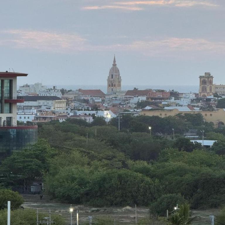Apartamento con Aire Acondicionado - Cerca al Centro Histórico, Cartagena - Two-Bedroom Apartment with View - 10