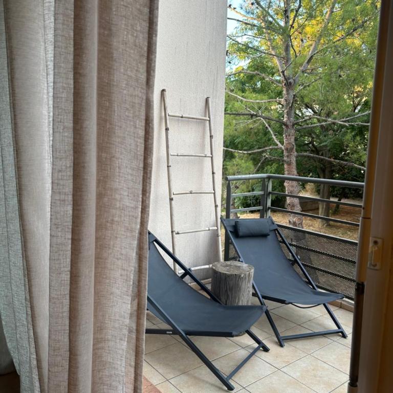 Appartement Calme avec Clim, Balcon et Parking Ovalie - Apartment mit 1 Schlafzimmer - 5