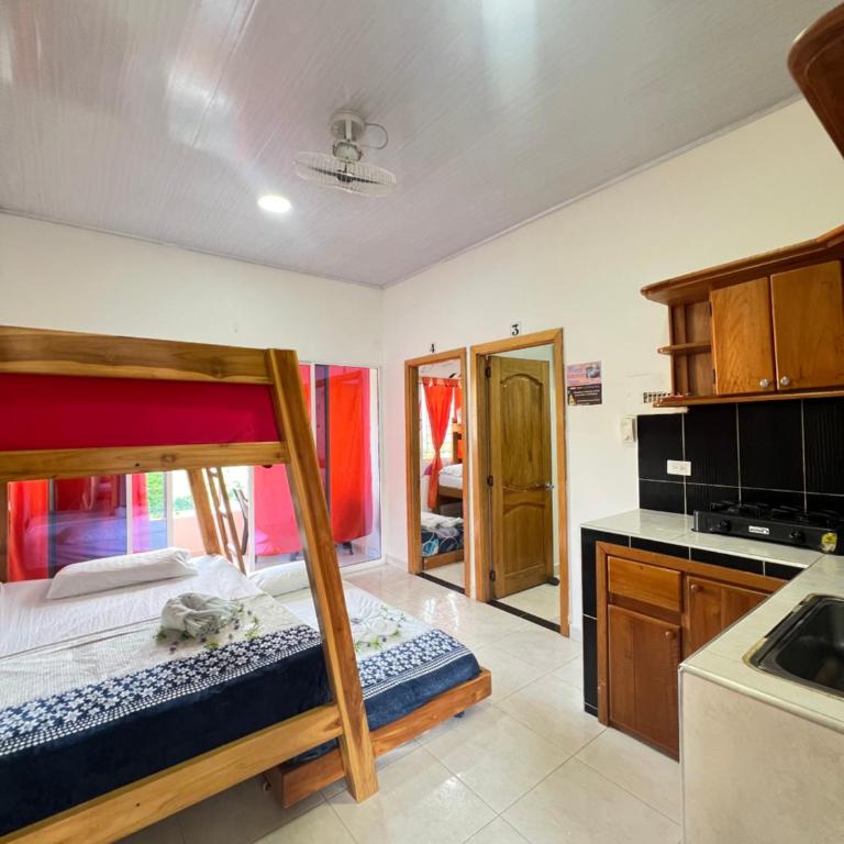 HOSTAL LAS FLORES - Apartamento con balcón - 9
