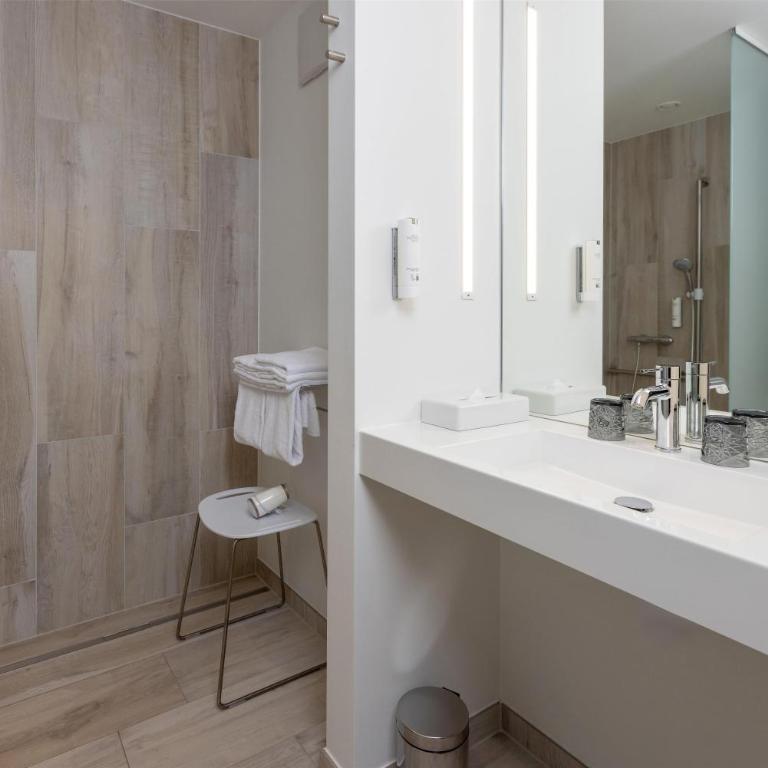 Best Western Hotel Spinnerei Linz - Zweibettzimmer mit ebenerdiger Dusche - barrierefrei - 1