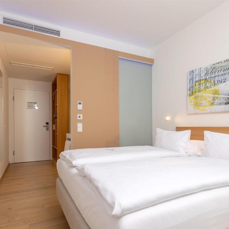 Best Western Hotel Spinnerei Linz - Standard Zimmer mit Kingsize-Bett - 7