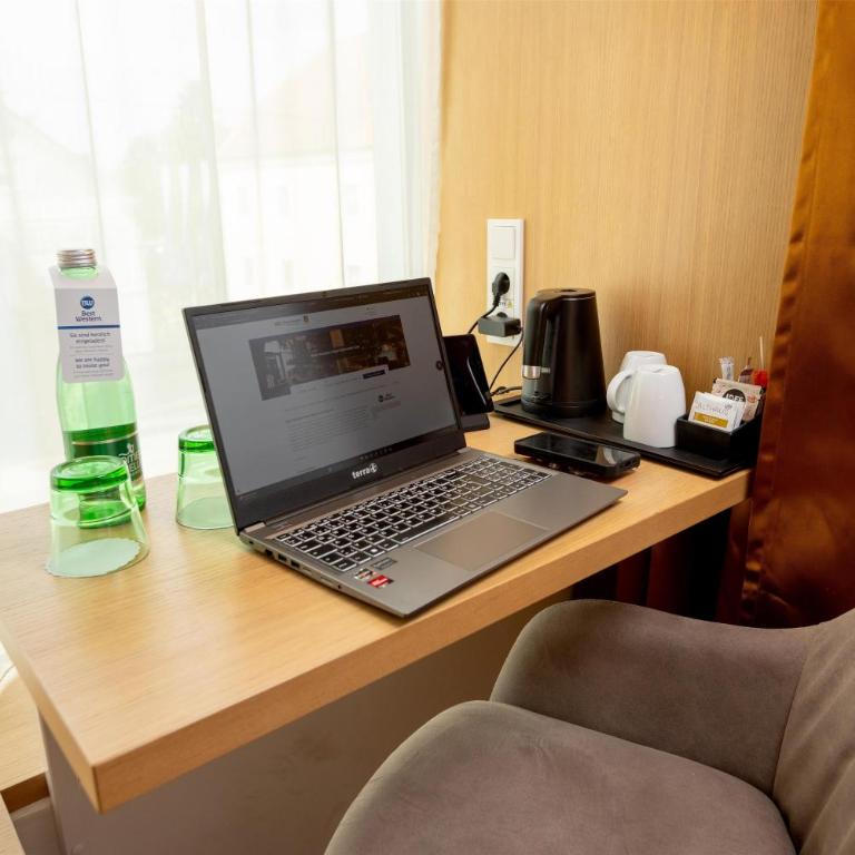 Best Western Hotel Spinnerei Linz - Standard Zimmer mit Kingsize-Bett - 6