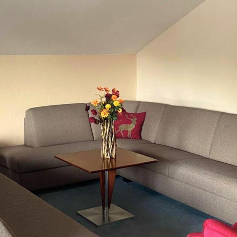 Berghotel Hammersbach, Sure Hotel Collection by Best Western - Suite mit 2 Schlafzimmern und 2 Doppelbetten und 1 Einzelbett – 2 Balkone - 1