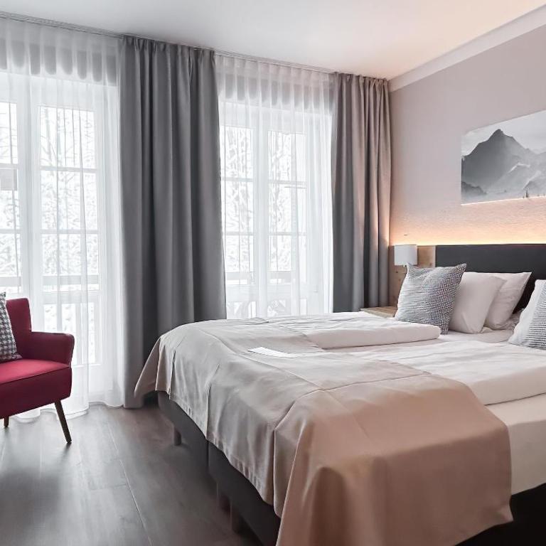 Berghotel Hammersbach, Sure Hotel Collection by Best Western - Standard Zimmer mit 1 Doppelbett und 1 Einzelbett – Balkon/separates Gebäude - 3