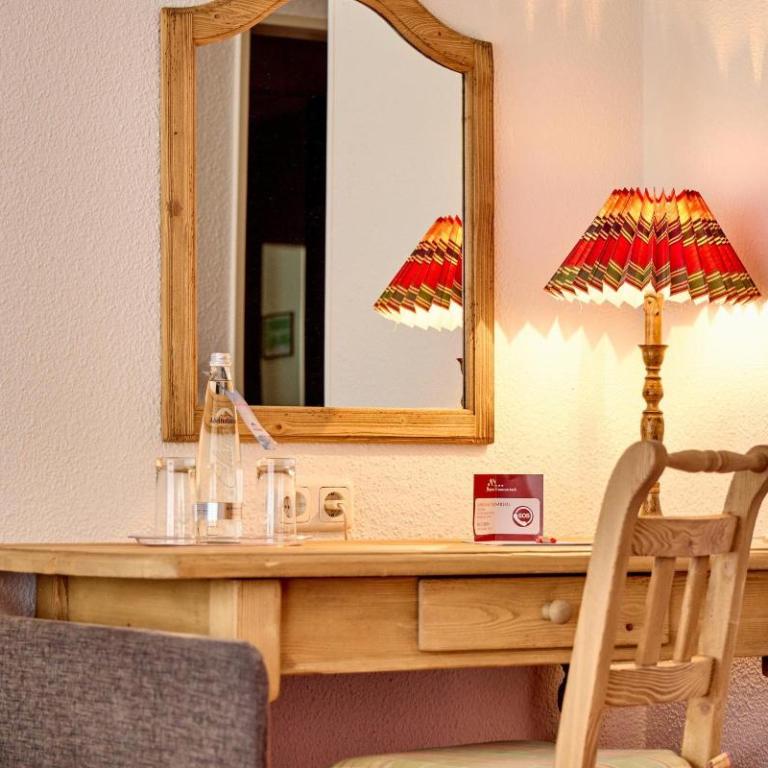 Berghotel Hammersbach, Sure Hotel Collection by Best Western - Standard Zimmer mit 1 Doppelbett und 1 Einzelbett – Balkon/separates Gebäude - 5