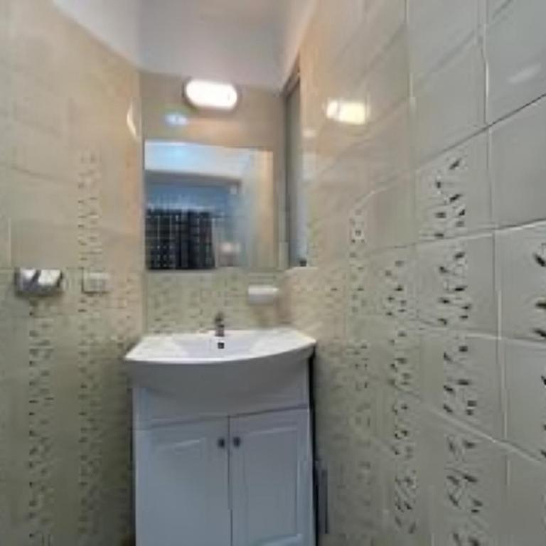 (4)Acogedor departamento, excelente ubicación - Apartamento de 2 dormitorios - 16