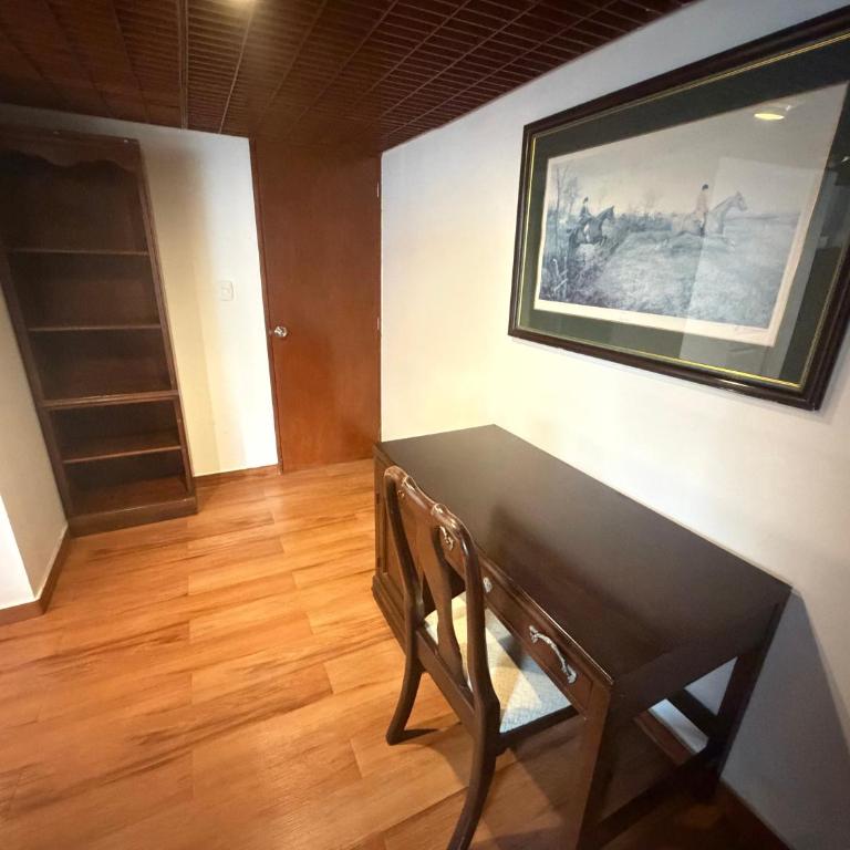 2- Amplio Departamento remodelado en Miraflores - Two-Bedroom Apartment - 5