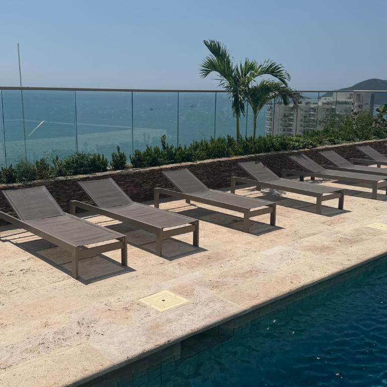 Steps to the beach beautiful views infinity pool - One-Bedroom Apartment - 9