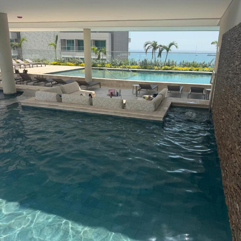 Steps to the beach beautiful views infinity pool - One-Bedroom Apartment - 23