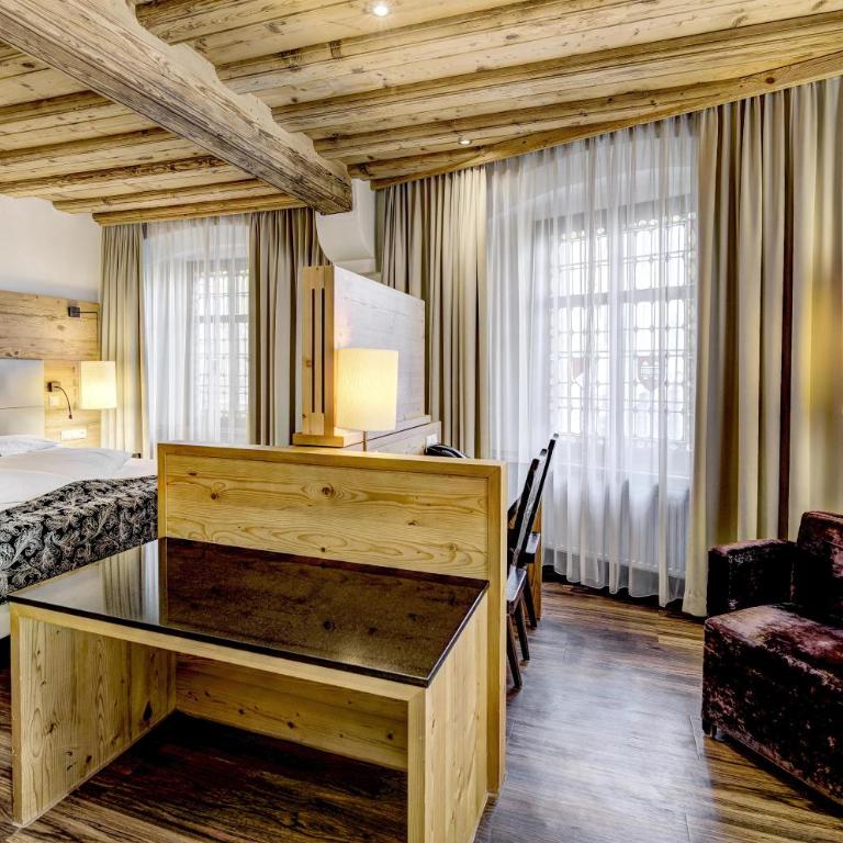 Hotel Goldener Adler, BW Signature Collection - Deluxe Doppelzimmer - 4