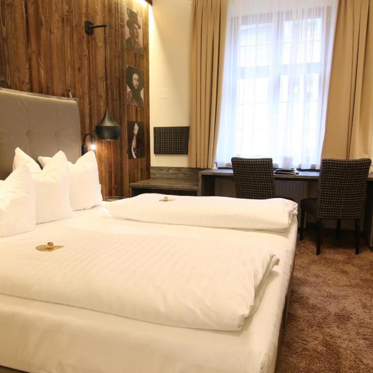 Hotel Goldener Adler, BW Signature Collection - Traditionelles Doppelzimmer - 7