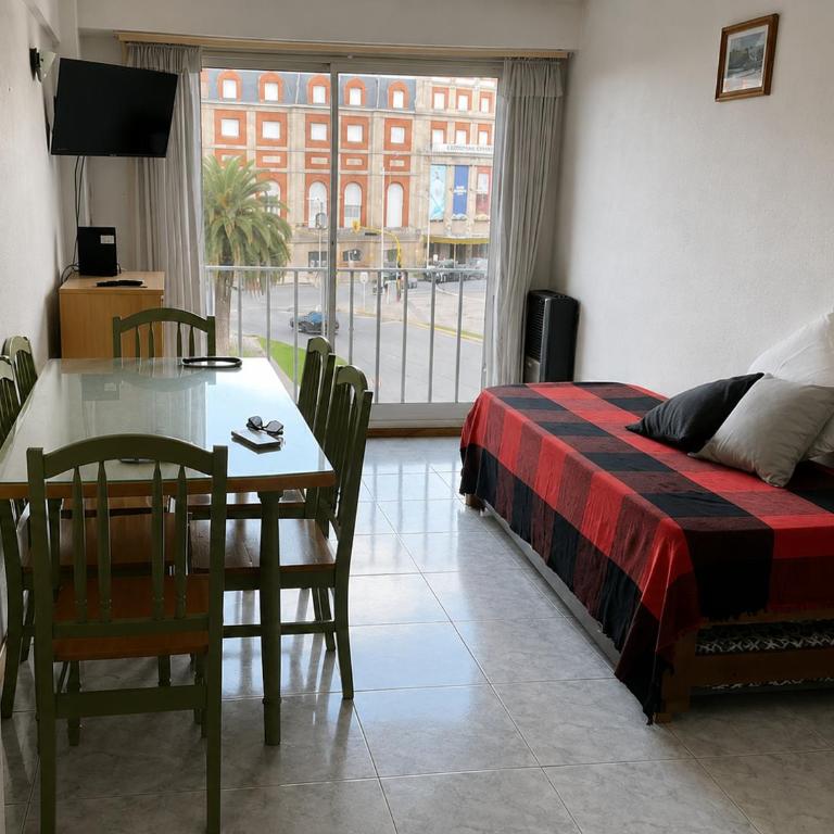 Depto Centrico - Vistas al Mar y Plaza Colon - Apartamento de 1 dormitorio - 18