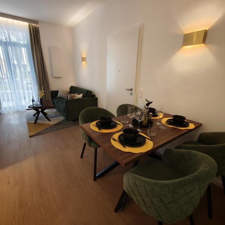 Homely Stay City Apartments - Apartment mit 1 Schlafzimmer und Terrasse - 4