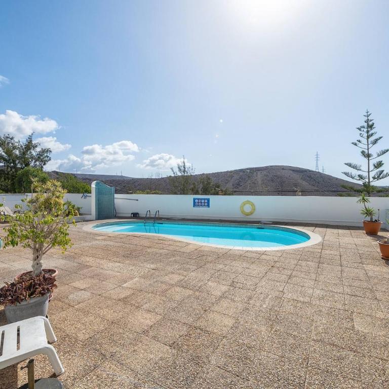 Charming 2BR with Pool Terrace AC - Apartamento - 5