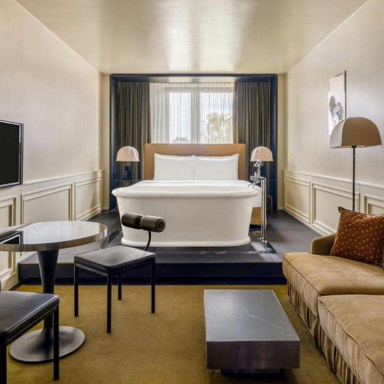 The Dean Munich, Autograph Collection - Premium Junior King Suite with Tub - 3
